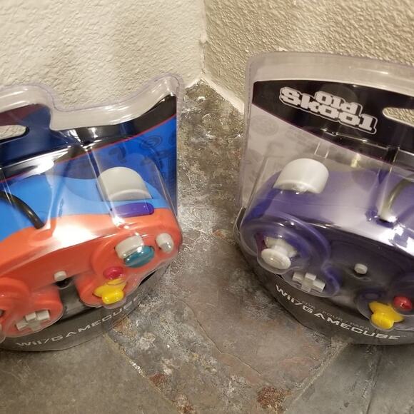 2 Gamecube Controllers - Red & Purple (NEW) - Nintendo - Old Skool - Picture 2 of 8